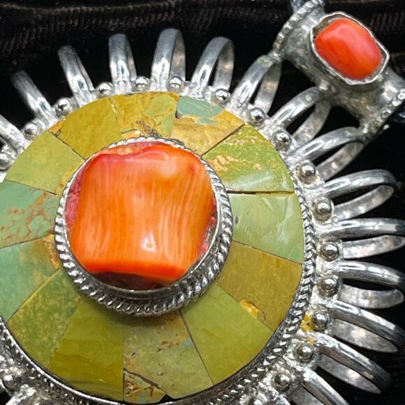 Runway statement Green Turquoise and Coral 925 pendant. - Picture 4 of 5